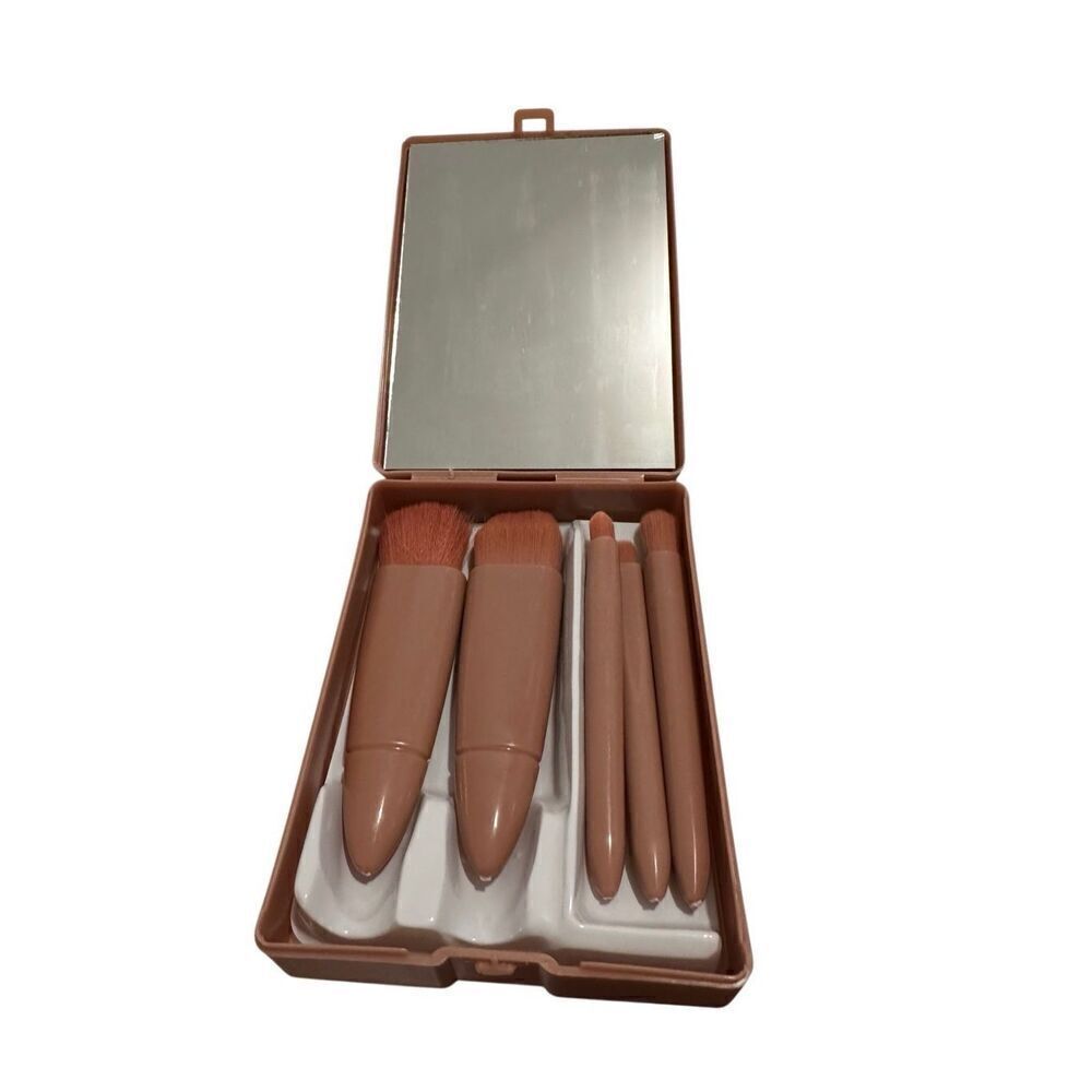 Makeup brushes set with mirror case